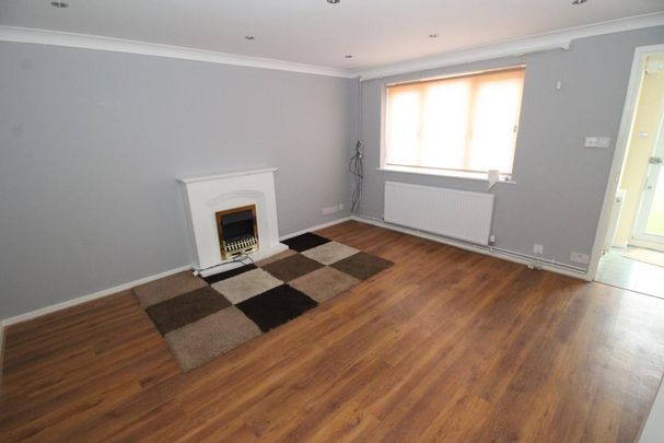 3 bedroom detached house to rent - Photo 1