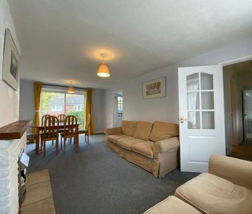 4 bedroom semi-detached house to rent - Photo 2