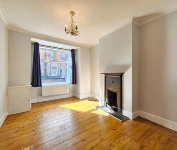 2 bedroom end of terrace house to rent - Photo 1