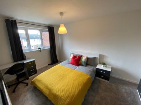 5 Bed End Terrace, Herald Close, NG9 - Photo 5