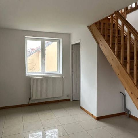 *LOCATION COURCELLES-CHAUSSY F3 DUPLEX STATIONNEMENT - Photo 1