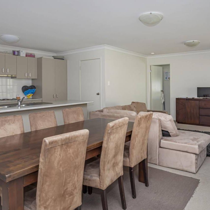 MODERN HOME IN RIVERVIEW RIDGE!!! - Photo 1