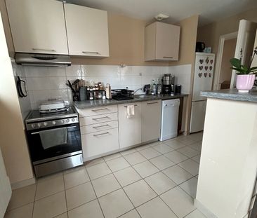 A louer appartement de 2 pièces, au deuxième étage, situé à Brettev... - Photo 5