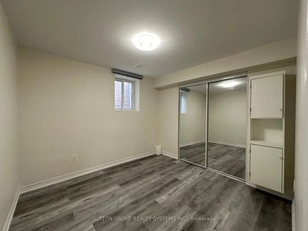 Detached Home For Lease | W9229201 - Photo 3