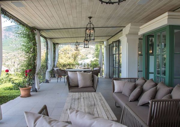 Luxury Villa for rent in Benahavís, Spain