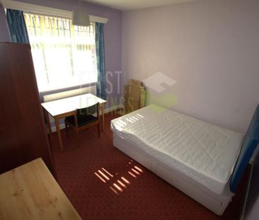 4 bedroom semi-detached house to rent - Photo 5