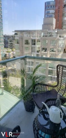 Condo in Downtown Vancouver, BC - Photo 3