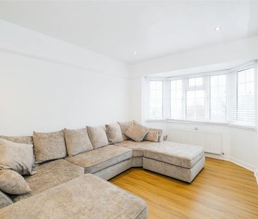 High Road, Loughton - Photo 4