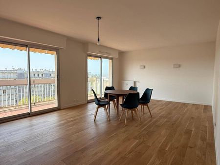 Location appartement rénové 5 pièces 106.11 m² à Romans-sur-Isère (26100) 4 - Photo 2