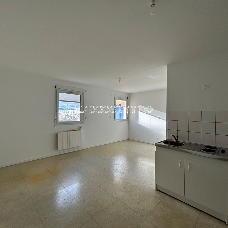 Location Appartement 1 pièce 25m² LE GRAND QUEVILLY 76120 - Photo 1