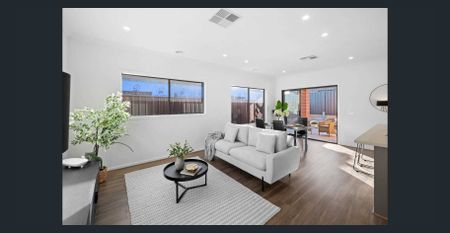 ✨ Modern 4-Bedroom Family Home in a Prime Location ✨ - Photo 2