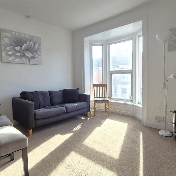 4 bedroom terraced house to rent - Photo 1