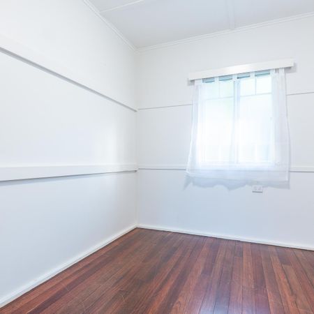 Lovely 2 Bedroom High Set Home! - Photo 5