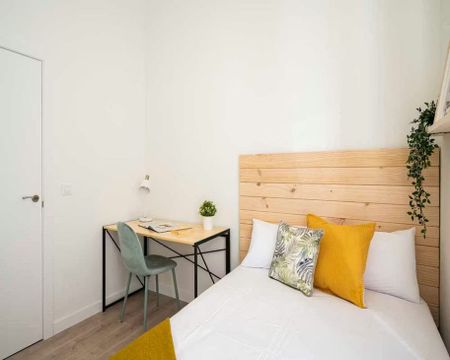 Calle de los Olivos, Madrid, Community of Madrid 28003 - Photo 3