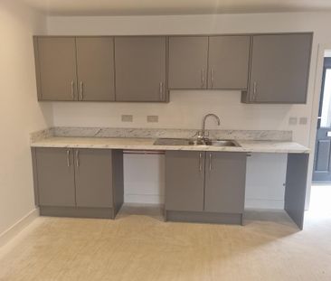 2 bedroom maisonette to rent - Photo 2