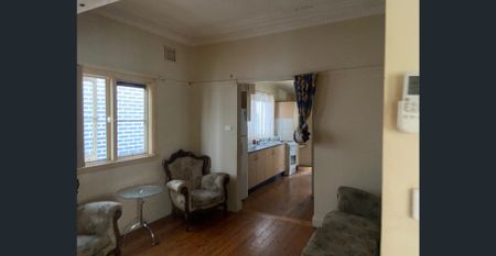 IDEAL LIFESTYLE LIVING! - Photo 2