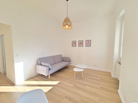 Location Appartement 2 pièces 37m² MARSEILLE 5ème - Photo 1