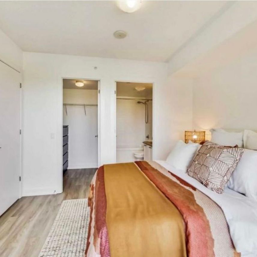 For Lease - 2220 Lake Shore Boulevard Unit# 907, Toronto, Ontario - Photo 1