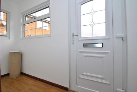 3 bedroom end of terrace house to rent - Photo 5