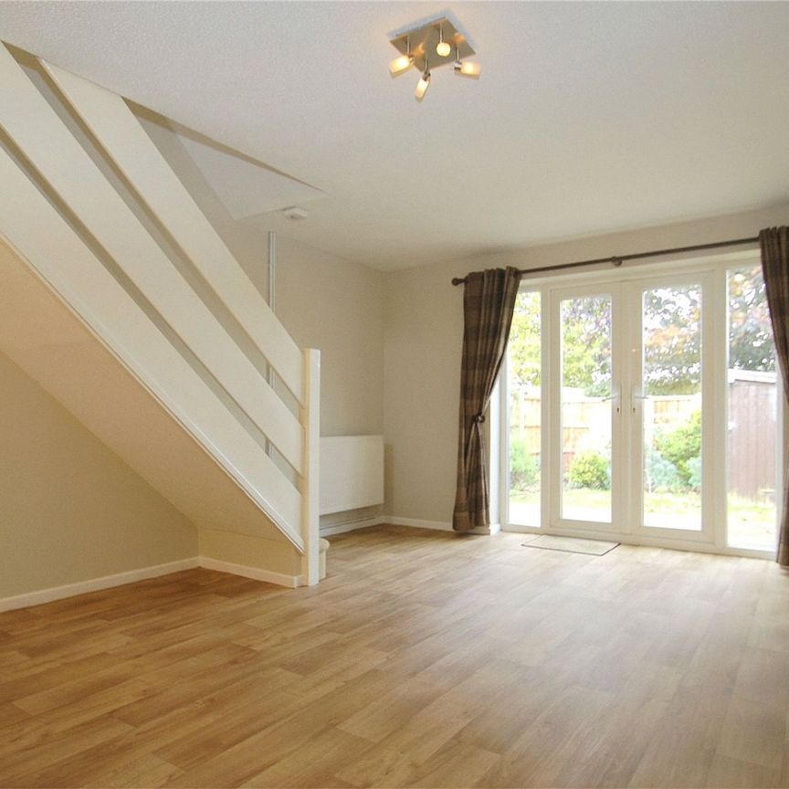 Milford Close, - Photo 1