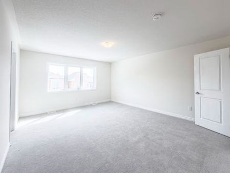For Lease - 67 Lawrence D. Pridham Avenue, New Tecumseth, Ontario - Photo 4