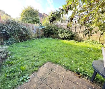 Room in a Shared House, Cedar Road, SO14 - Photo 2
