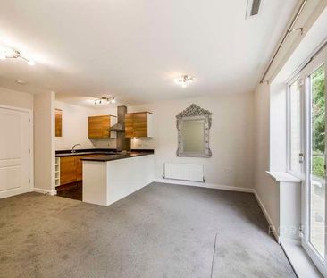 Plum Tree Court, Ingrebourne Avenue, Romford, RM3 - Photo 2