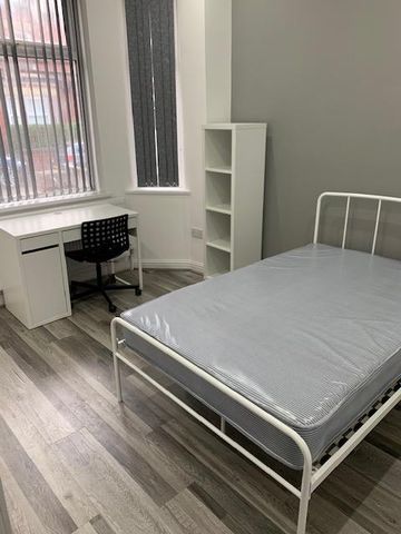 8 bedroom terraced house to rent - Photo 4