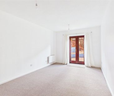 Highgrove Street, - Photo 1