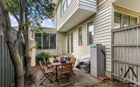 Stylish and Spacious Furnished Home with Private Garden and Modern Features - Photo 5