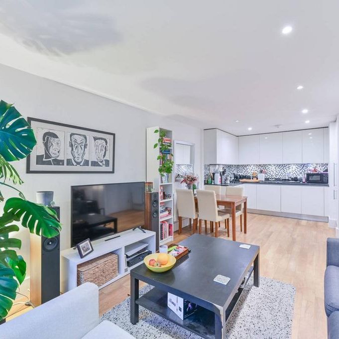 2 bedroom flat to rent - Photo 1