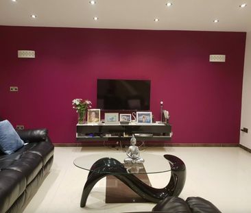 3 Bed Semi-Detached House, Harrow, HA2 - Photo 3