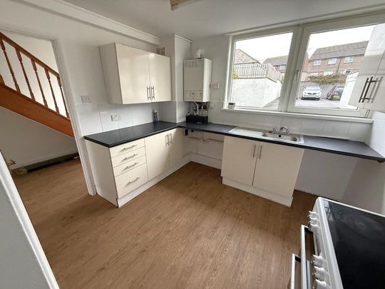 3 bedroom flat to rent - Photo 1
