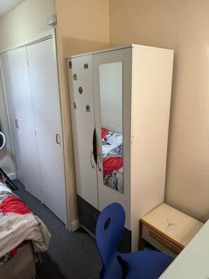 Room in a Shared House, Ivanhoe Street, LE3 - Photo 1