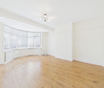 3 bedroom House To Let - Photo 4