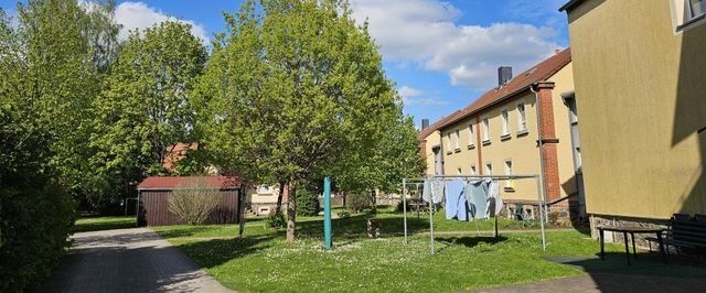 GemÃ¼tliche Wohnung mit groÃer KÃ¼che in zentraler Lage! - Photo 1