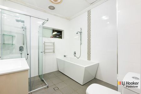 Family Home In Convenient Location! - Photo 3