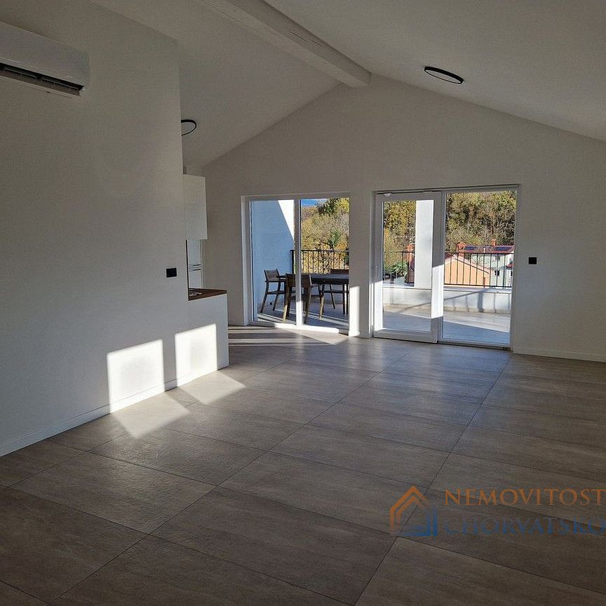 Pronájem bytu 2+kk 130 m² - Photo 1