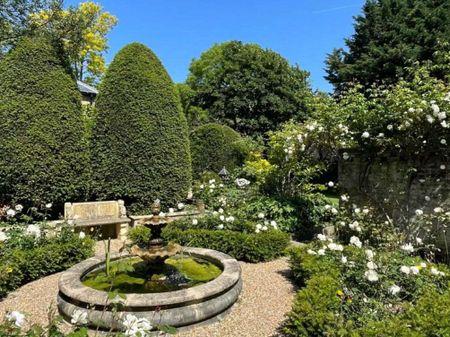 A stunning Grade II listed family home in an Area of Outstanding Natural Beauty. - Photo 5