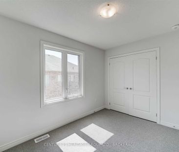 For Lease - 5 Frederick Taylor Way, East Gwillimbury, Ontario - Photo 5