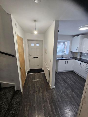 2 bedroom terraced house to rent - Photo 5