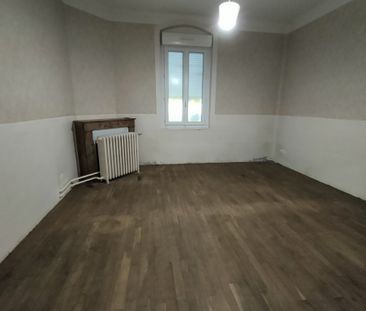 Location Appartement 5 pièces 120m² VARENNES SUR ALLIER 03150 - Photo 1
