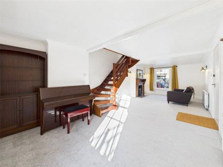 2 bedroom semi-detached house to rent - Photo 3