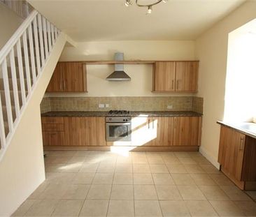 3 bedroom terraced house to rent - Photo 3