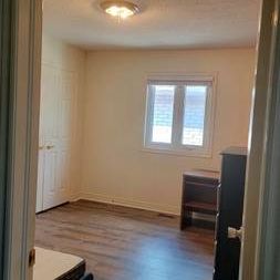 PROVATE ROOMS IN THE GTA FOR RENT: Student FemaIe ideal - Photo 3