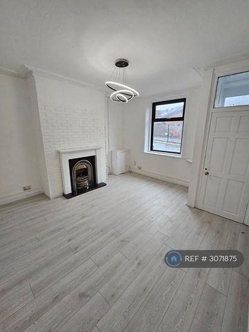 3 bedroom terraced house to rent - Photo 3