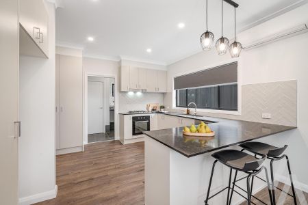 2/165 Teralba Road, Adamstown - Photo 4