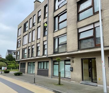 Compleet gerenoveerd appartement met garage nabij cetrum. - Foto 3