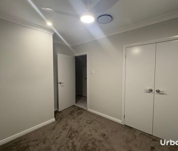 Four Bedroom Home with Two Living Areas, Ducted Air, Solar and Ceil... - Photo 3