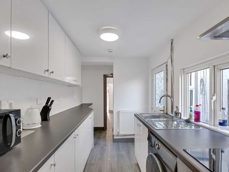 Kingsley Road Room 1 - Photo 3